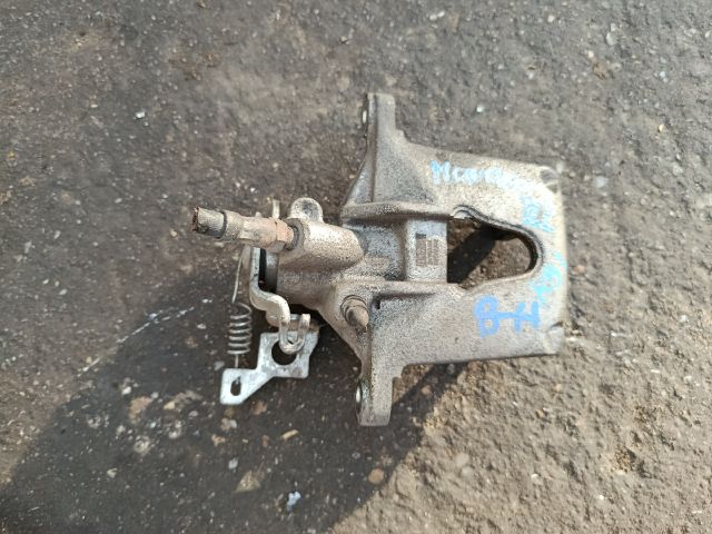 bontott FORD MONDEO III Bal hátsó Féknyereg Munkahengerrel