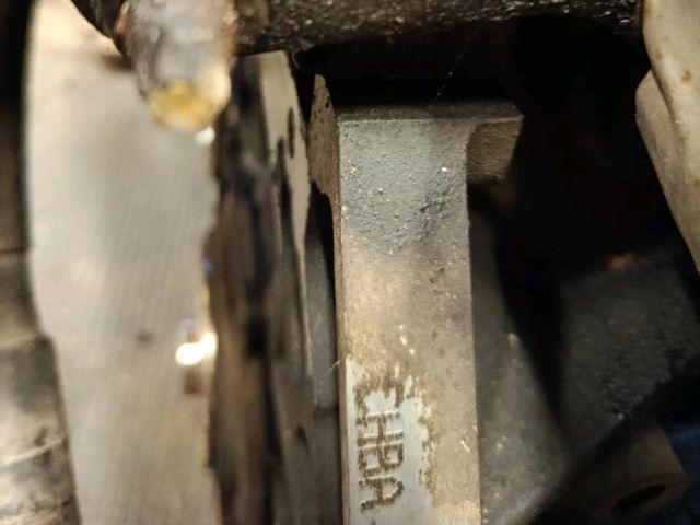 bontott FORD MONDEO III Motor (Fűzött blokk hengerfejjel)