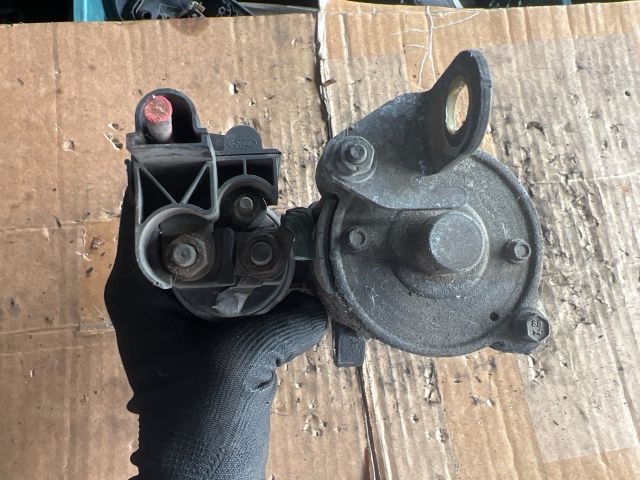 bontott FORD MONDEO III Önindító