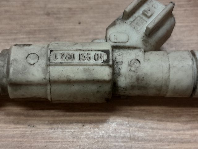 bontott FORD MONDEO III Porlasztó (1 db)