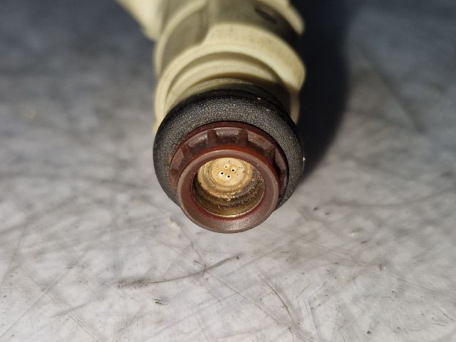 bontott FORD MONDEO III Porlasztó (1 db)