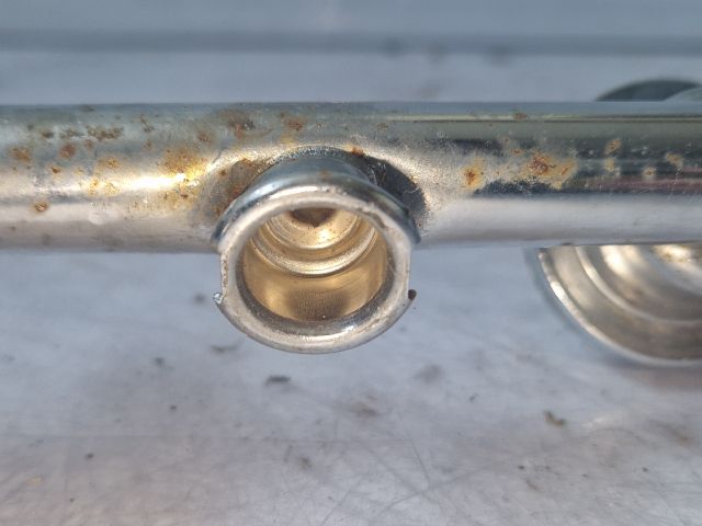 bontott FORD MONDEO III Porlasztó Sor / Híd