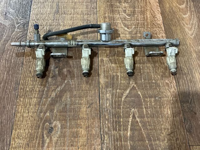 bontott FORD MONDEO III Porlasztó Sor / Híd