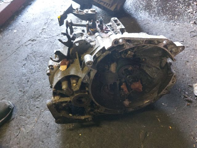 bontott FORD MONDEO III Váltó (Mechanikus)