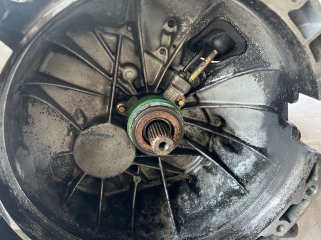 bontott FORD MONDEO III Váltó (Mechanikus)