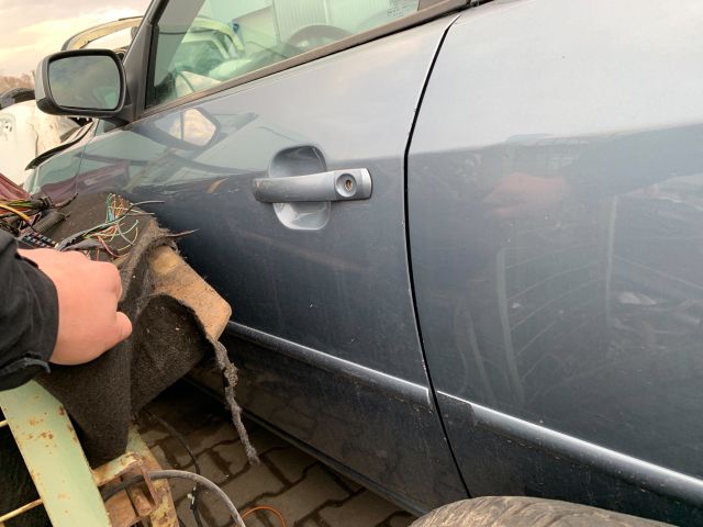 bontott FORD MONDEO III Bal első Féknyereg Munkahengerrel