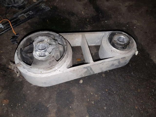 bontott FORD MONDEO III Motor Tartó Bak (Pozíciófüggetlen)