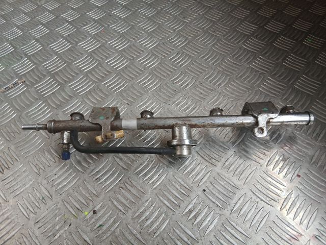 bontott FORD MONDEO III Porlasztó Sor / Híd