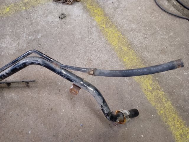 bontott FORD MONDEO III Tankbetöltő Cső (Fém)