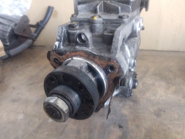 bontott FORD MONDEO III Adagoló