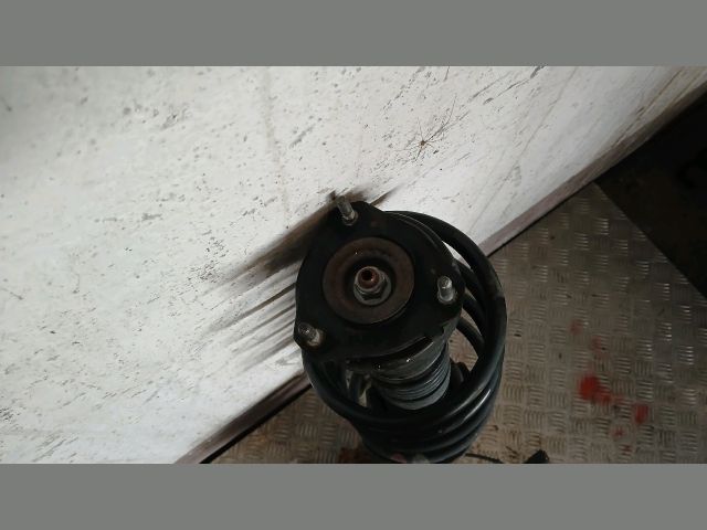 bontott FORD MONDEO III Bal első Gólyaláb (Lengécsillapító, Rugó)