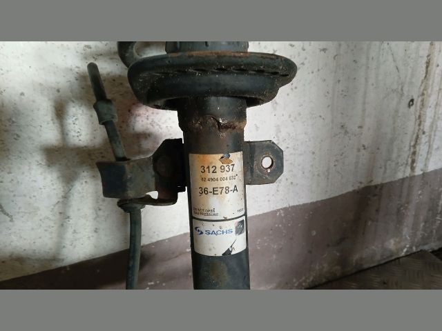 bontott FORD MONDEO III Bal első Gólyaláb (Lengécsillapító, Rugó)