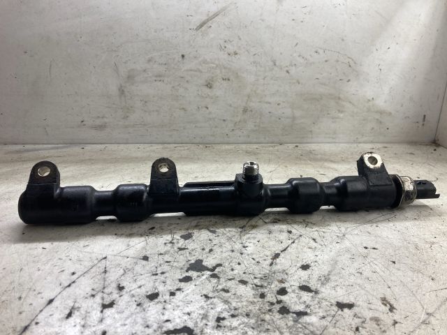 bontott FORD MONDEO III Közösnyomócső