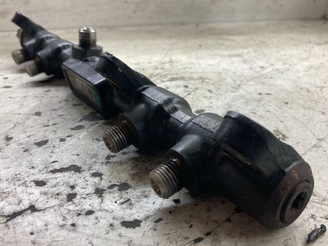 bontott FORD MONDEO III Közösnyomócső