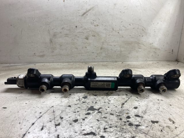 bontott FORD MONDEO III Közösnyomócső