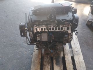 bontott FORD MONDEO III Motor (Fűzött blokk hengerfejjel)