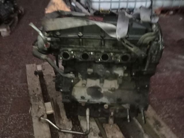 bontott FORD MONDEO III Motor (Fűzött blokk hengerfejjel)