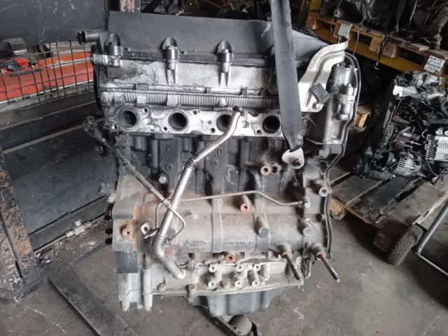 bontott FORD MONDEO III Motor (Fűzött blokk hengerfejjel)