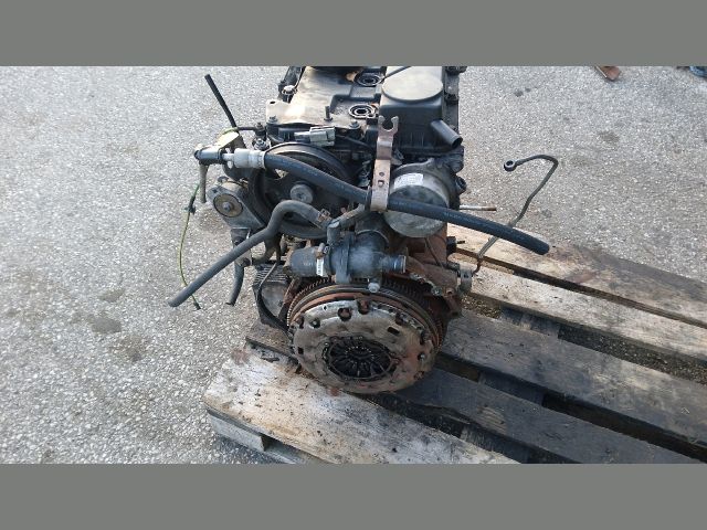 bontott FORD MONDEO III Motor (Fűzött blokk hengerfejjel)