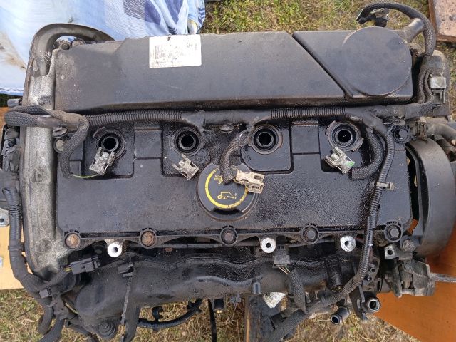 bontott FORD MONDEO III Motor (Fűzött blokk hengerfejjel)