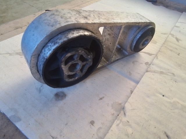 bontott FORD MONDEO III Motor Tartó Bak (Fém)