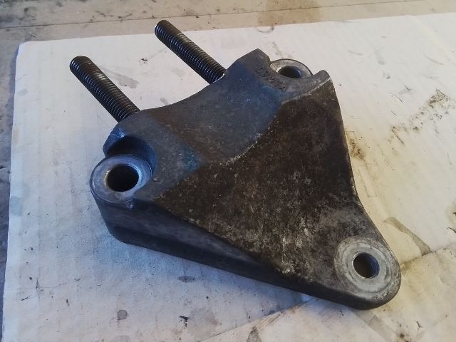 bontott FORD MONDEO III Motor Tartó Bak (Fém)