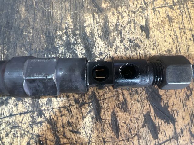 bontott FORD MONDEO III Porlasztó (1 db)