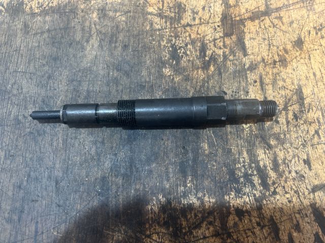 bontott FORD MONDEO III Porlasztó (1 db)