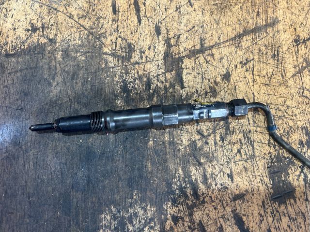 bontott FORD MONDEO III Porlasztó (1 db)