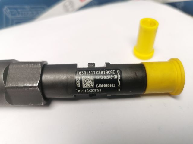 bontott FORD MONDEO III Porlasztó (1 db)