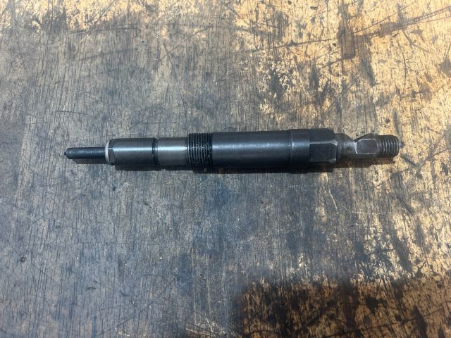 bontott FORD MONDEO III Porlasztó (1 db)