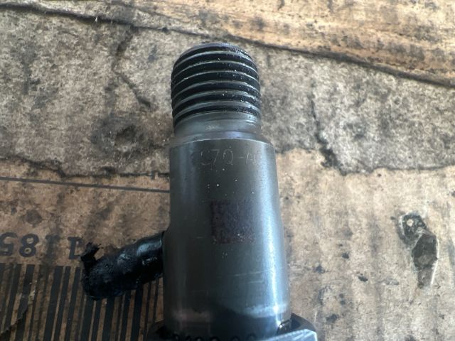 bontott FORD MONDEO III Porlasztó (1 db)