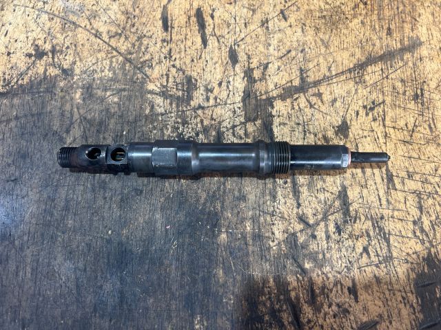 bontott FORD MONDEO III Porlasztó (1 db)