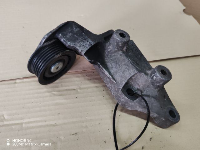 bontott FORD MONDEO III Szíjfeszítő Görgő