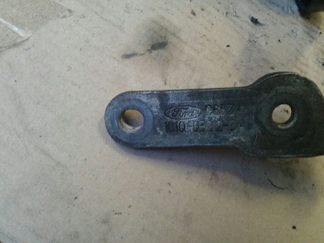 bontott FORD MONDEO III Szíjfeszítő Görgő