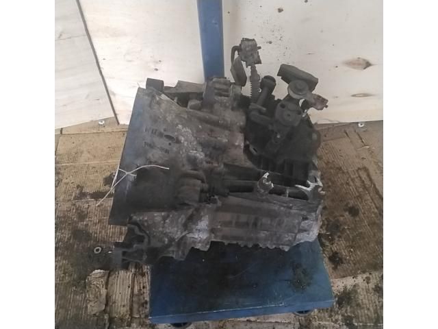 bontott FORD MONDEO III Váltó (Mechanikus)