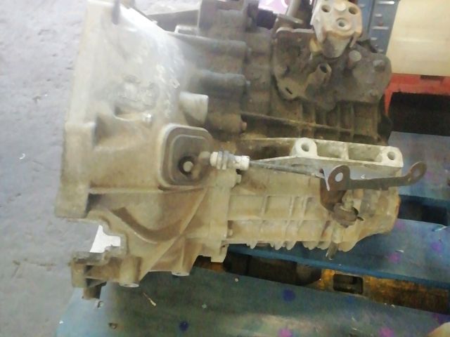 bontott FORD MONDEO III Váltó (Mechanikus)