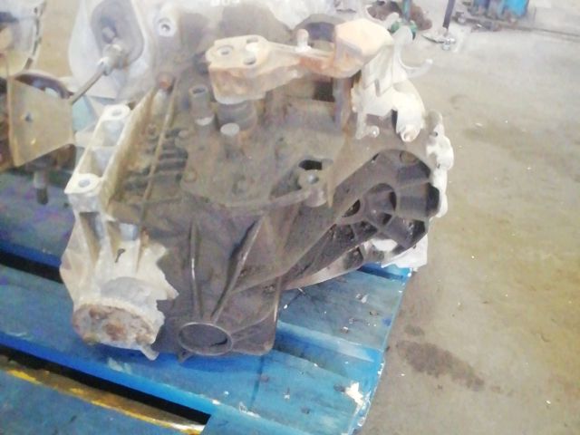 bontott FORD MONDEO III Váltó (Mechanikus)