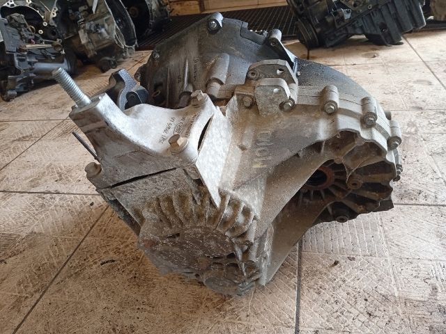 bontott FORD MONDEO III Váltó (Mechanikus)