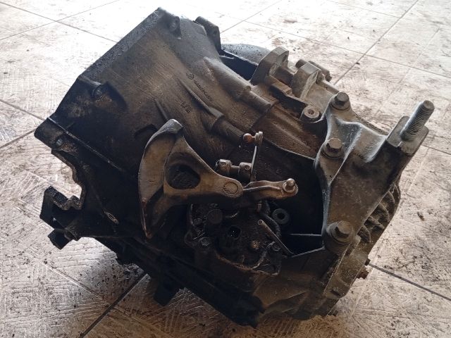 bontott FORD MONDEO III Váltó (Mechanikus)