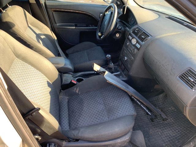 bontott FORD MONDEO III Bal első Csonkállvány Kerékaggyal