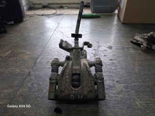 bontott FORD MONDEO III Bal hátsó Féknyereg Munkahengerrel