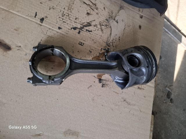 bontott FORD MONDEO III Dugattyú és Hajtókar