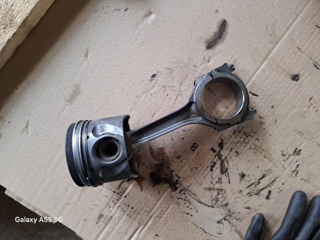 bontott FORD MONDEO III Dugattyú és Hajtókar