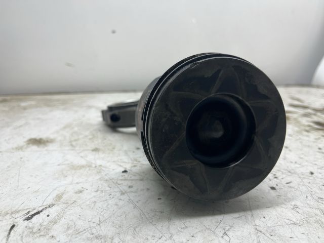 bontott FORD MONDEO III Dugattyú és Hajtókar