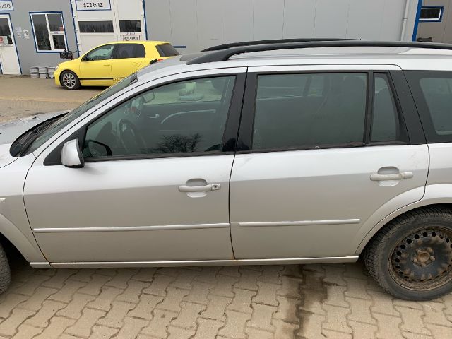 bontott FORD MONDEO III Homlokfal (Üres lemez)