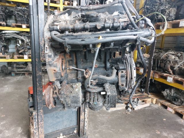 bontott FORD MONDEO III Komplett Motor (Segédberendezésekkel)