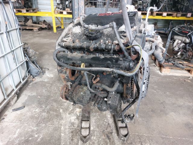 bontott FORD MONDEO III Komplett Motor (Segédberendezésekkel)