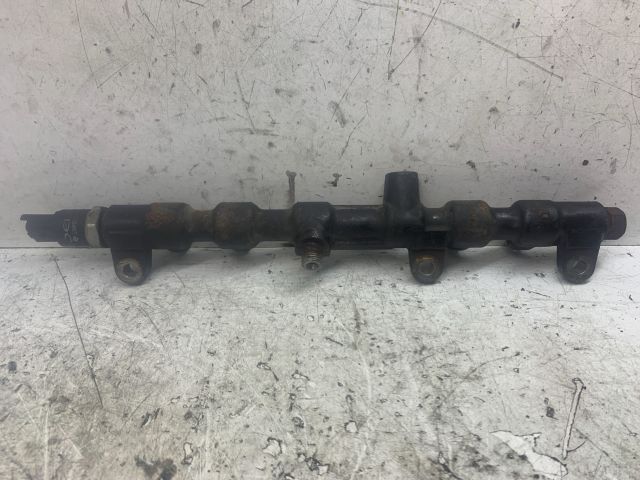 bontott FORD MONDEO III Közösnyomócső