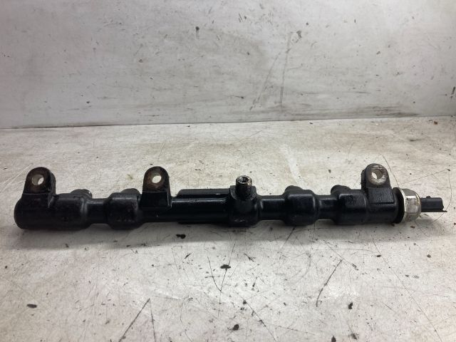 bontott FORD MONDEO III Közösnyomócső